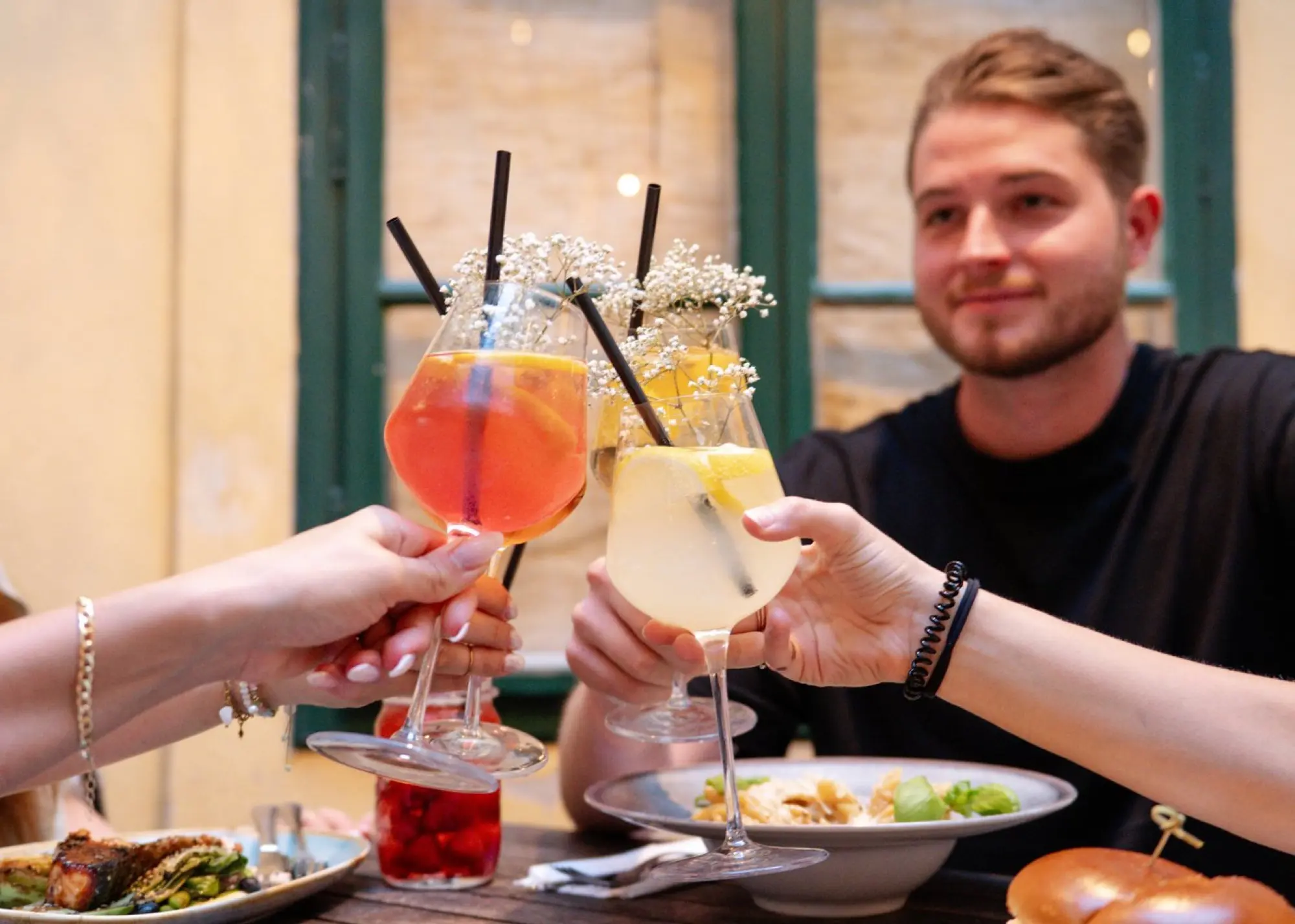 Cocktails an der Bar